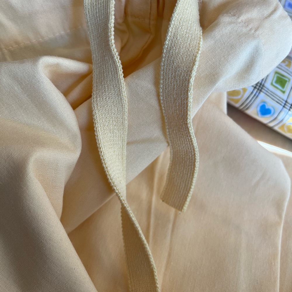 Light Yellow Scrub Set - Picture 5 of 5